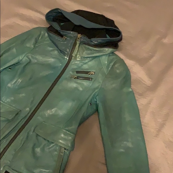 Leather jacket - Picture 3 of 10